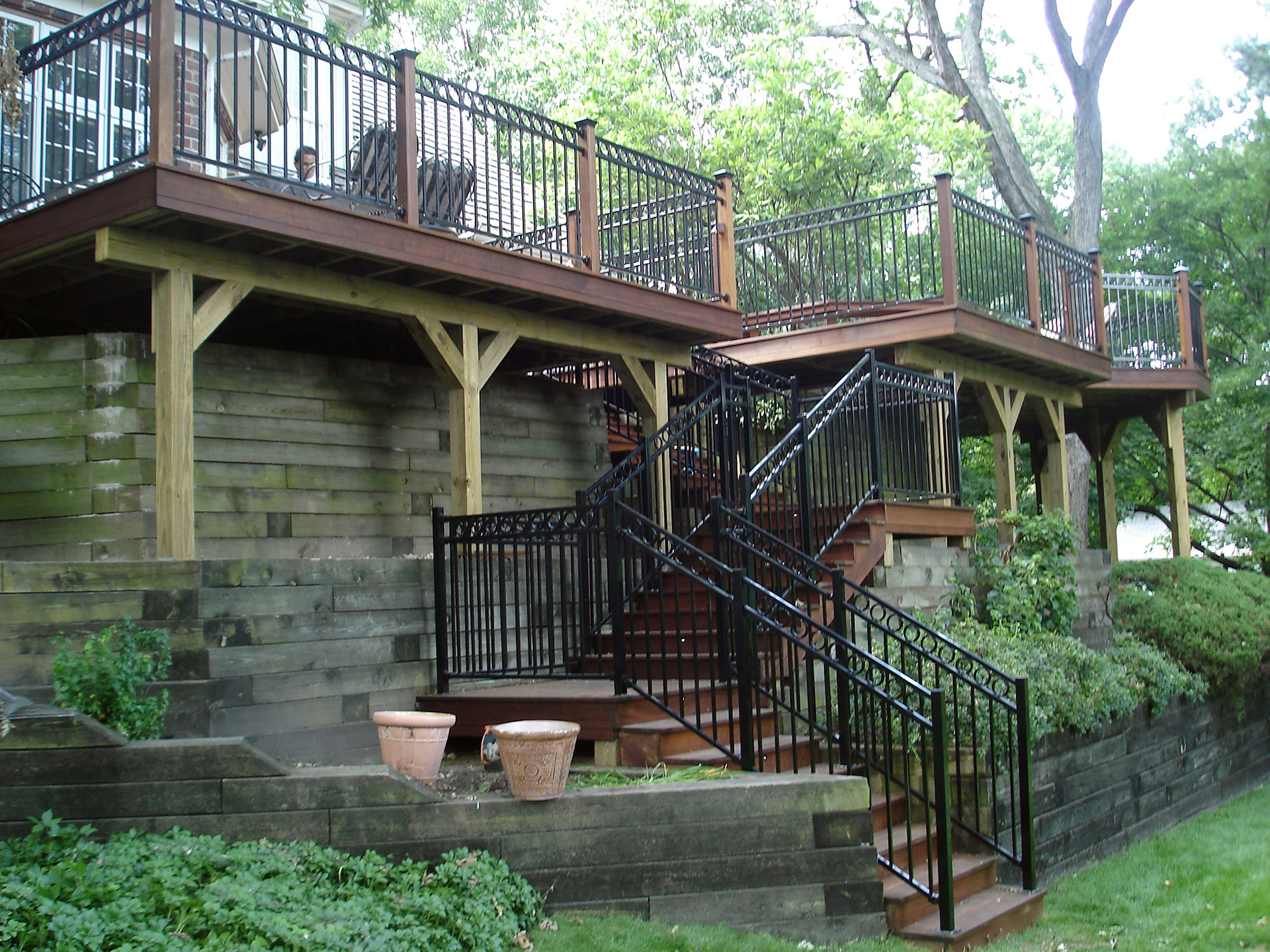 Outdoor Staircase Railing Material Options for Safety and Style