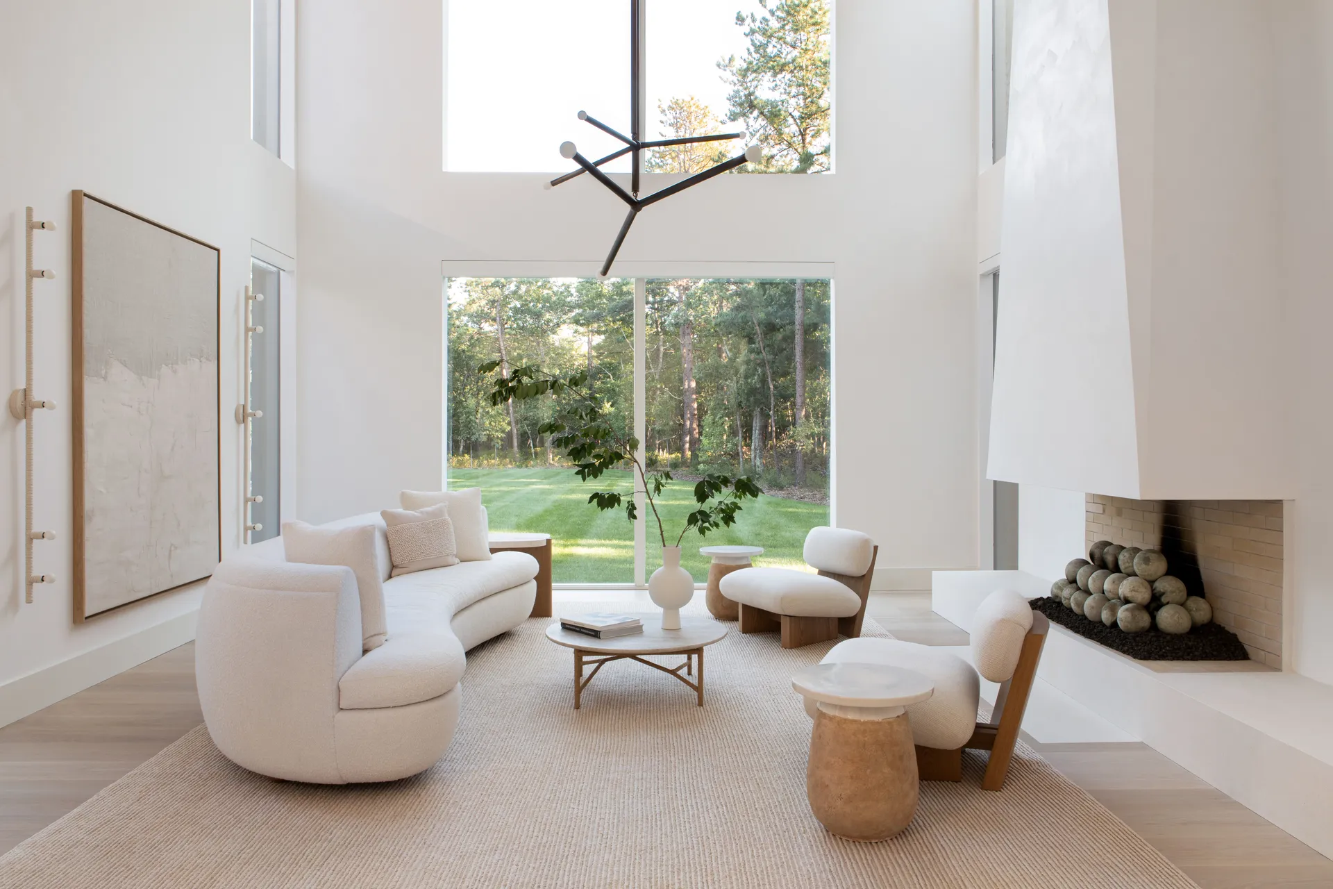 Creating Comfortable Homes That Balance Technology, Sustainability, and Simplicity